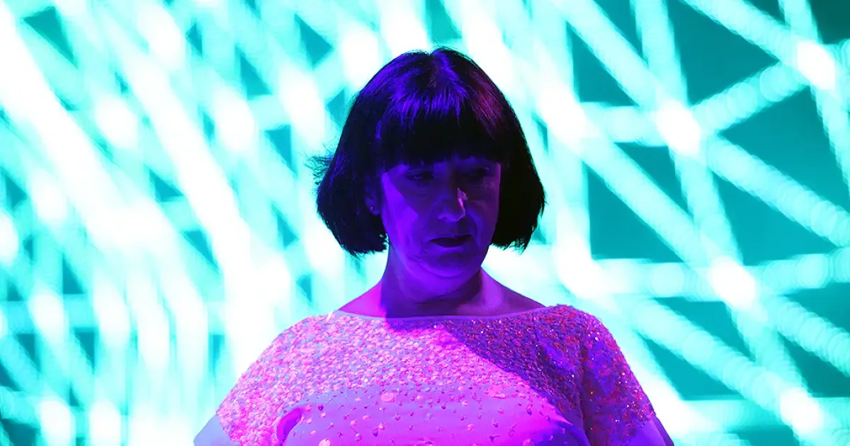 Gillian Gilbert pede privacidade durante tratamento contra câncer