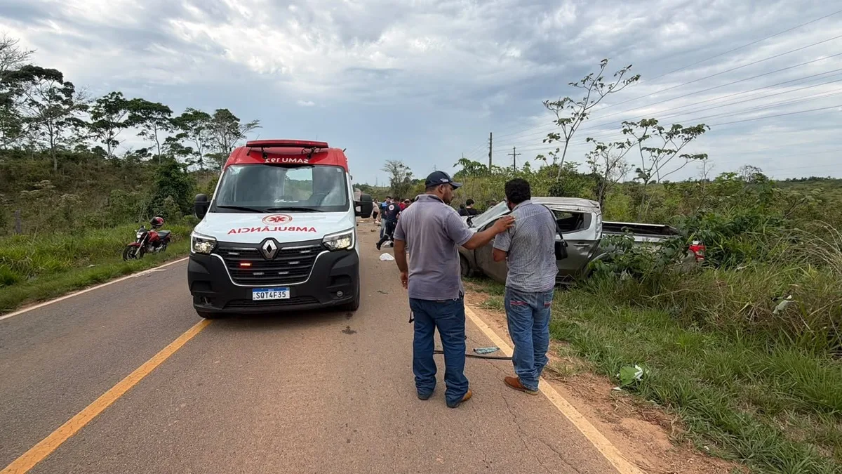 Duas crianças são entubadas após capotamento na BR-317, no Acre