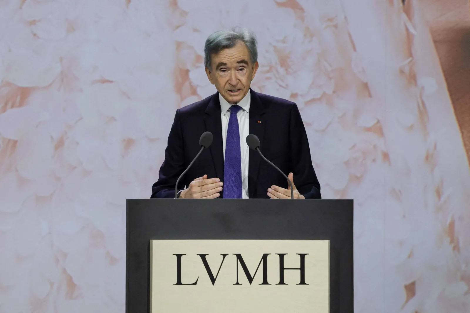 Família Arnault reúne participações na LVMH em nova holding