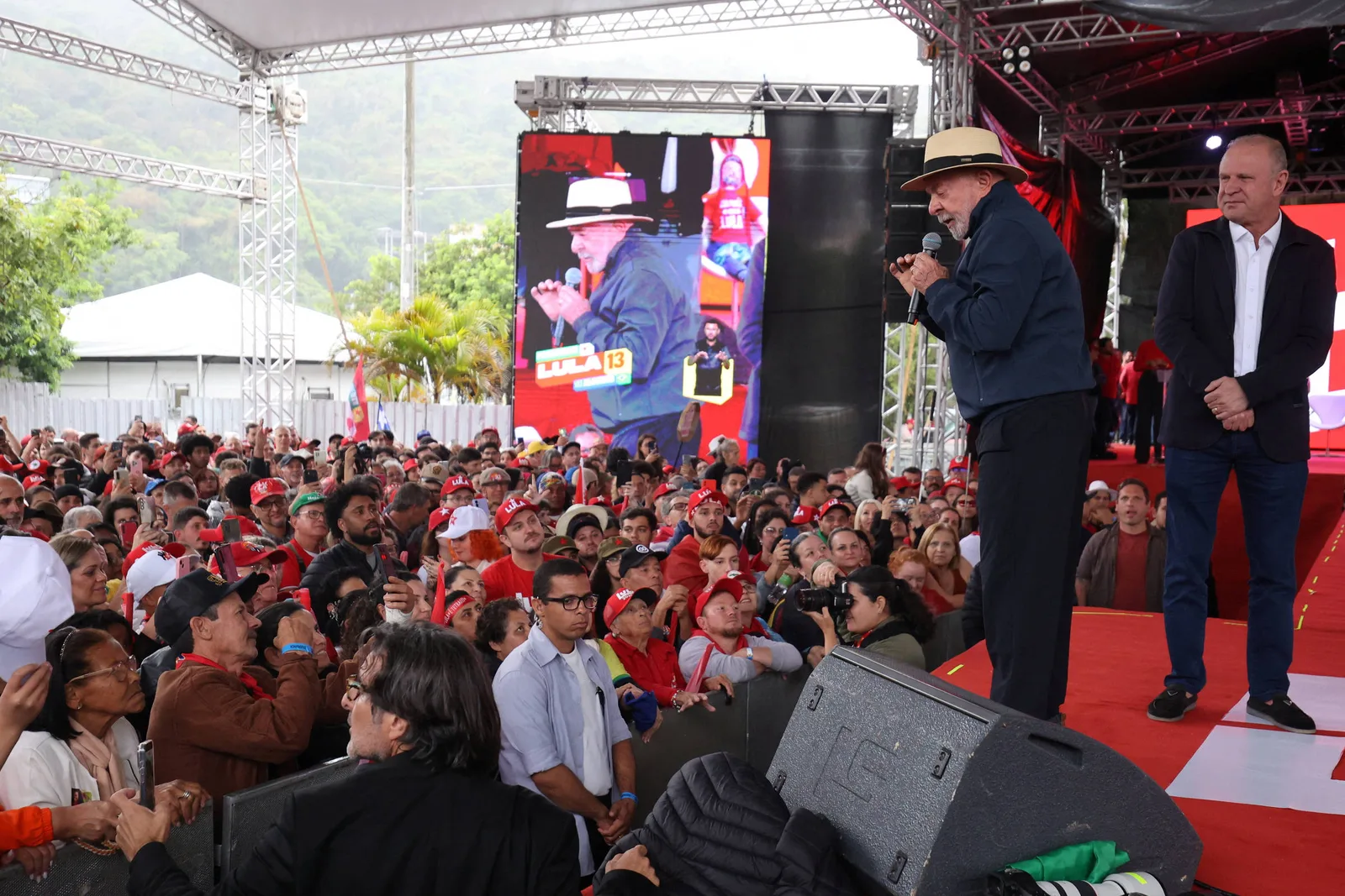 Lula diz que agronegócio deveria votar nele por recursos do governo