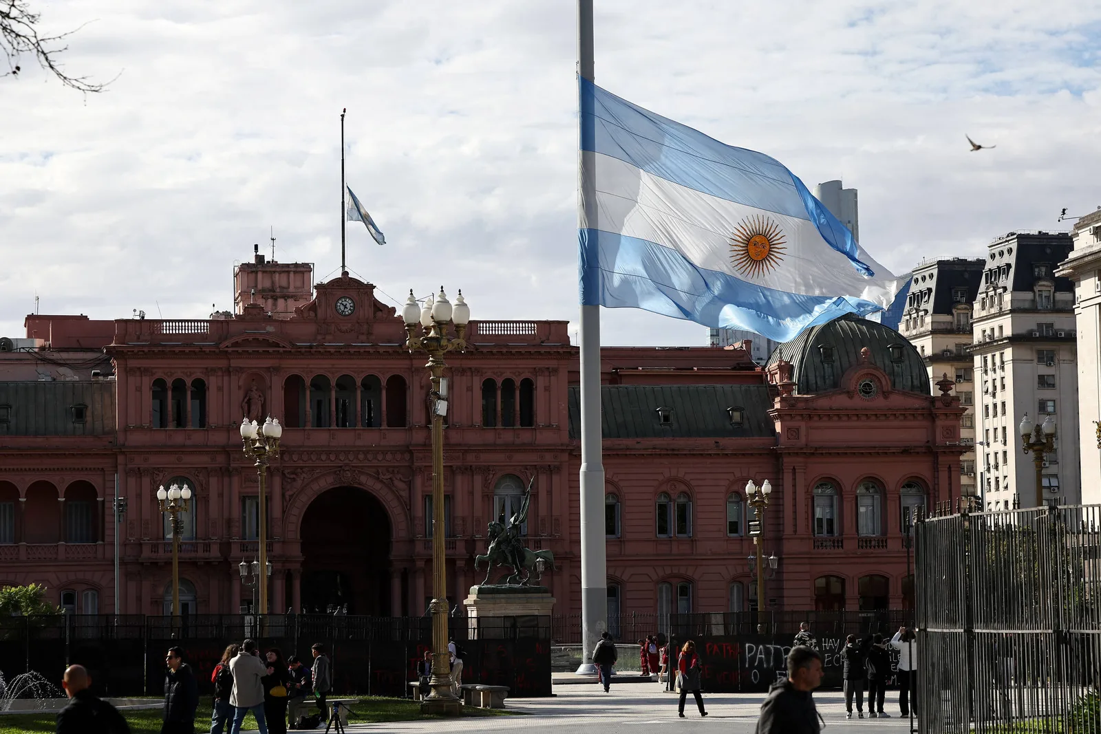 Argentina prevê arrecadar US$ 2,5 bilhões com cidadania vinculada a investimentos