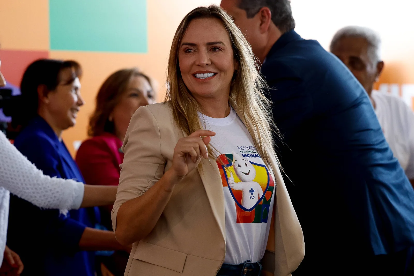 Pesquisa aponta vantagem de Celina em cenários de segundo turno no DF
