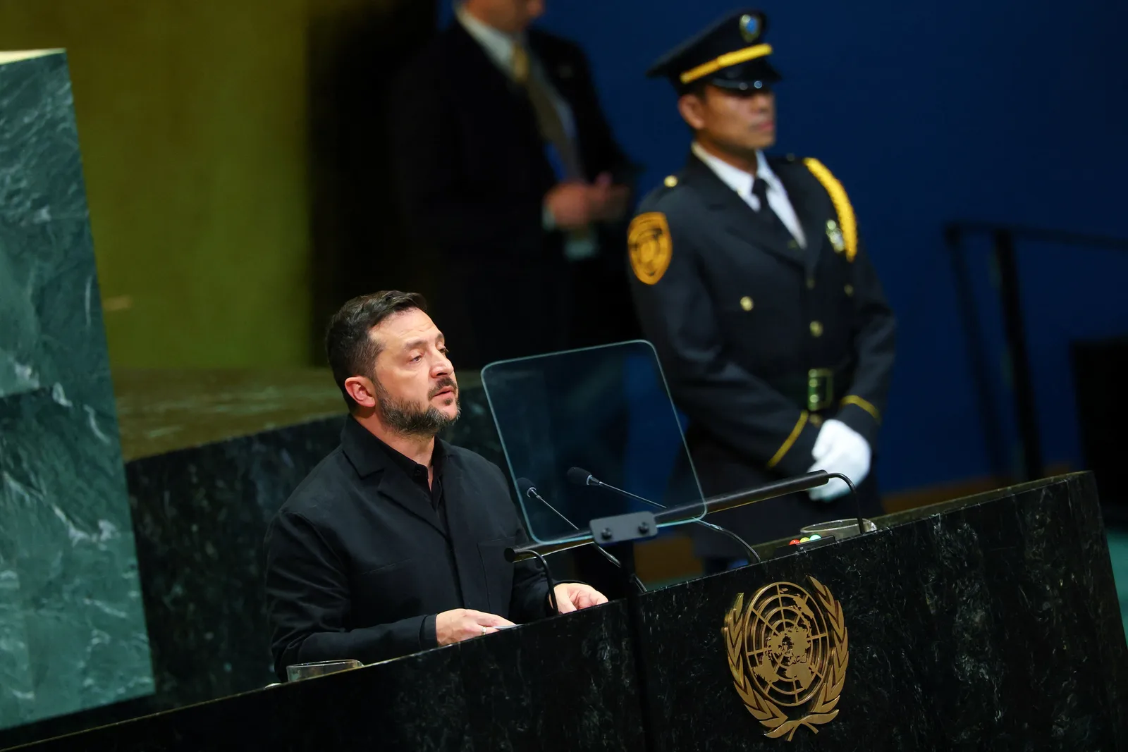 Zelensky cobra sanções e denuncia presença de estrangeiros nas forças russas