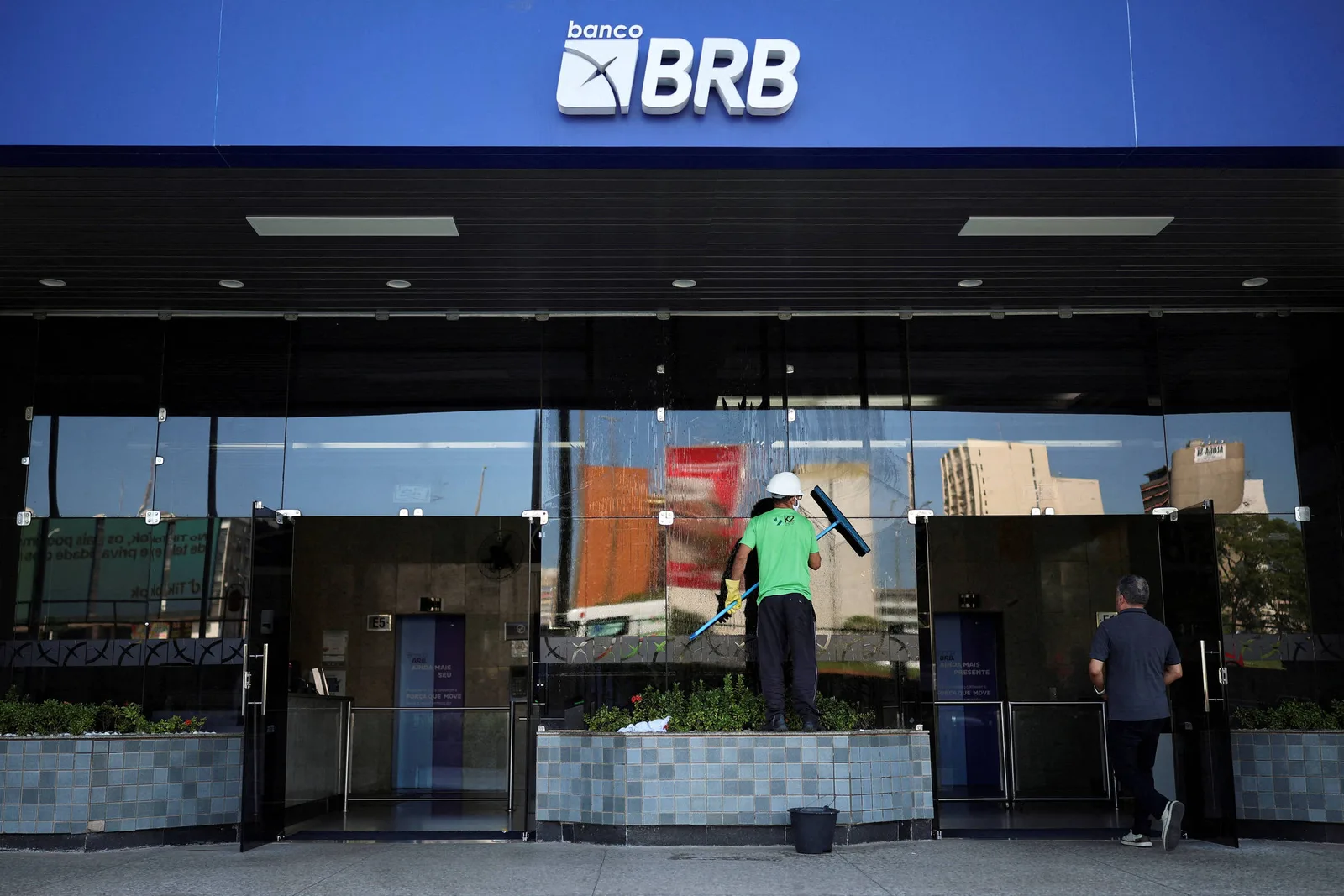 PF relata contratos acelerados e créditos sem lastro em operações entre BRB e Master