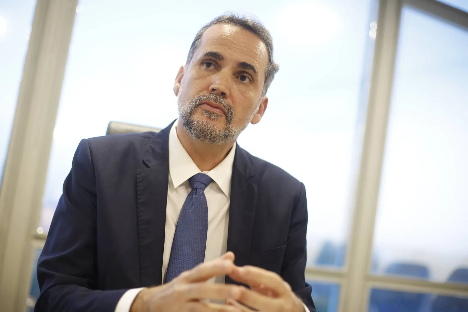 Ministro aponta limites para corte de R$ 200 bilhões defendido por aliados de Flávio