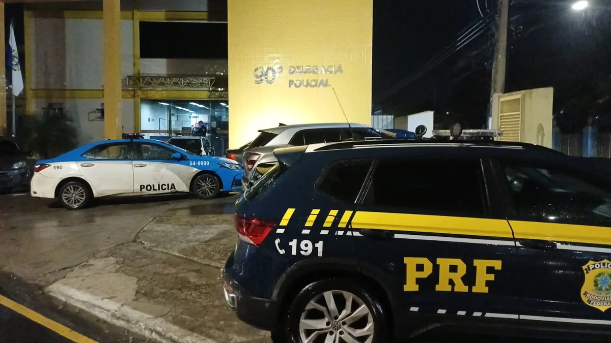 PRF localiza carga de maconha após perseguição na Via Dutra, em Barra Mansa