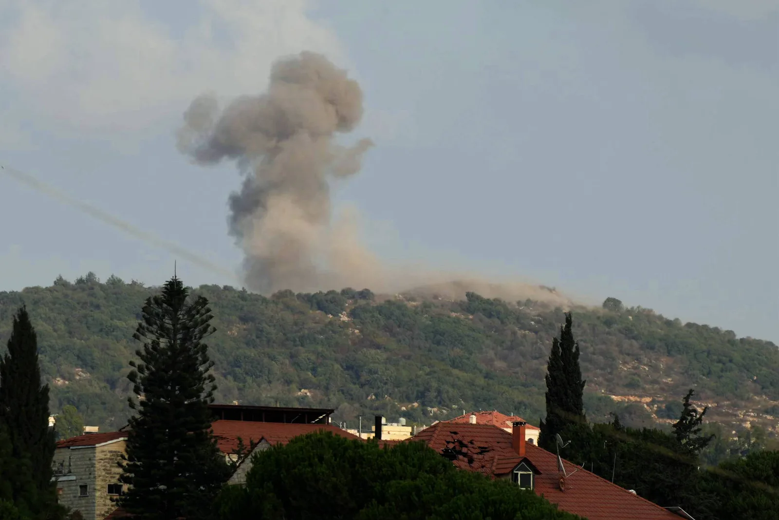 Israel condiciona retirada do sul do Líbano ao desarmamento do Hezbollah