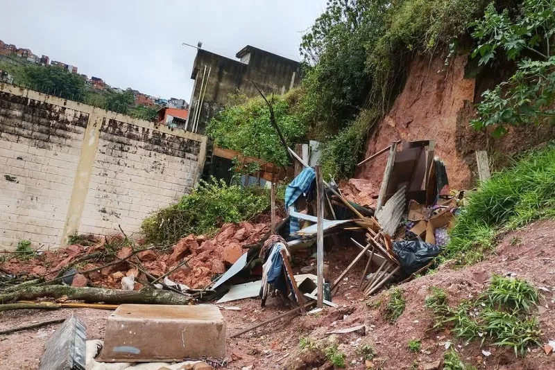 Chuvas deixam três mortos e um desaparecido na Grande São Paulo