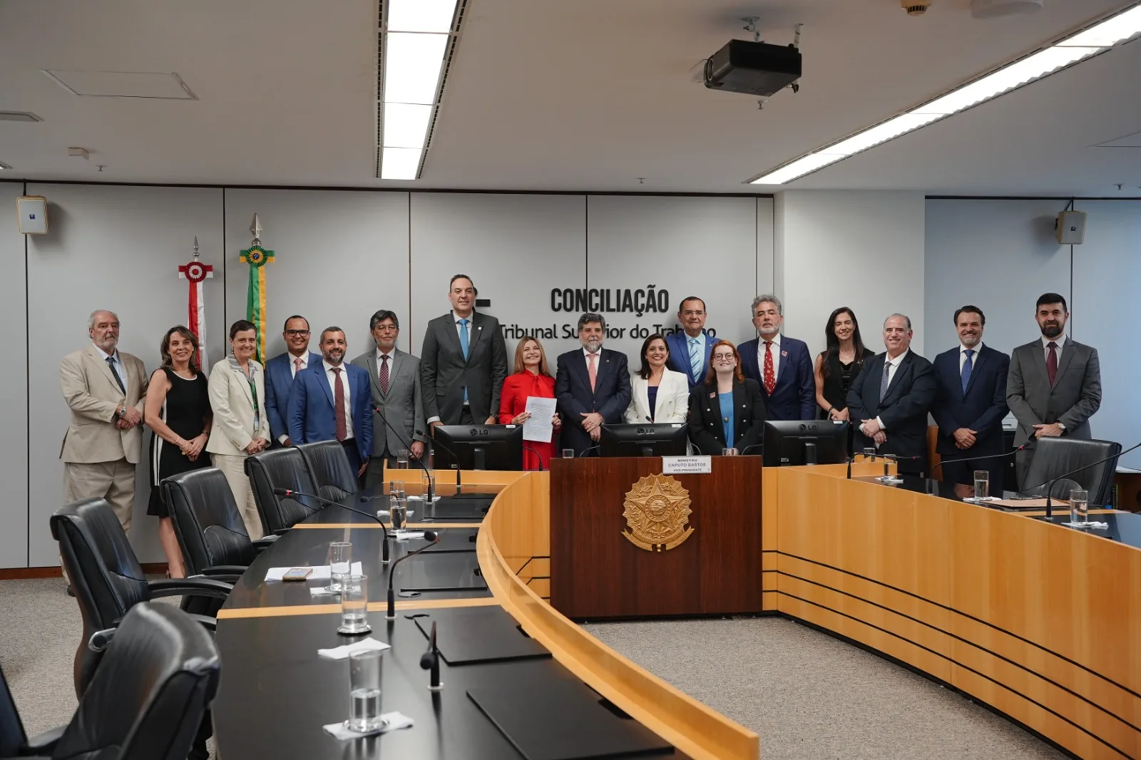 Acordo no TST define repasse de honorários a advogados do BNDES