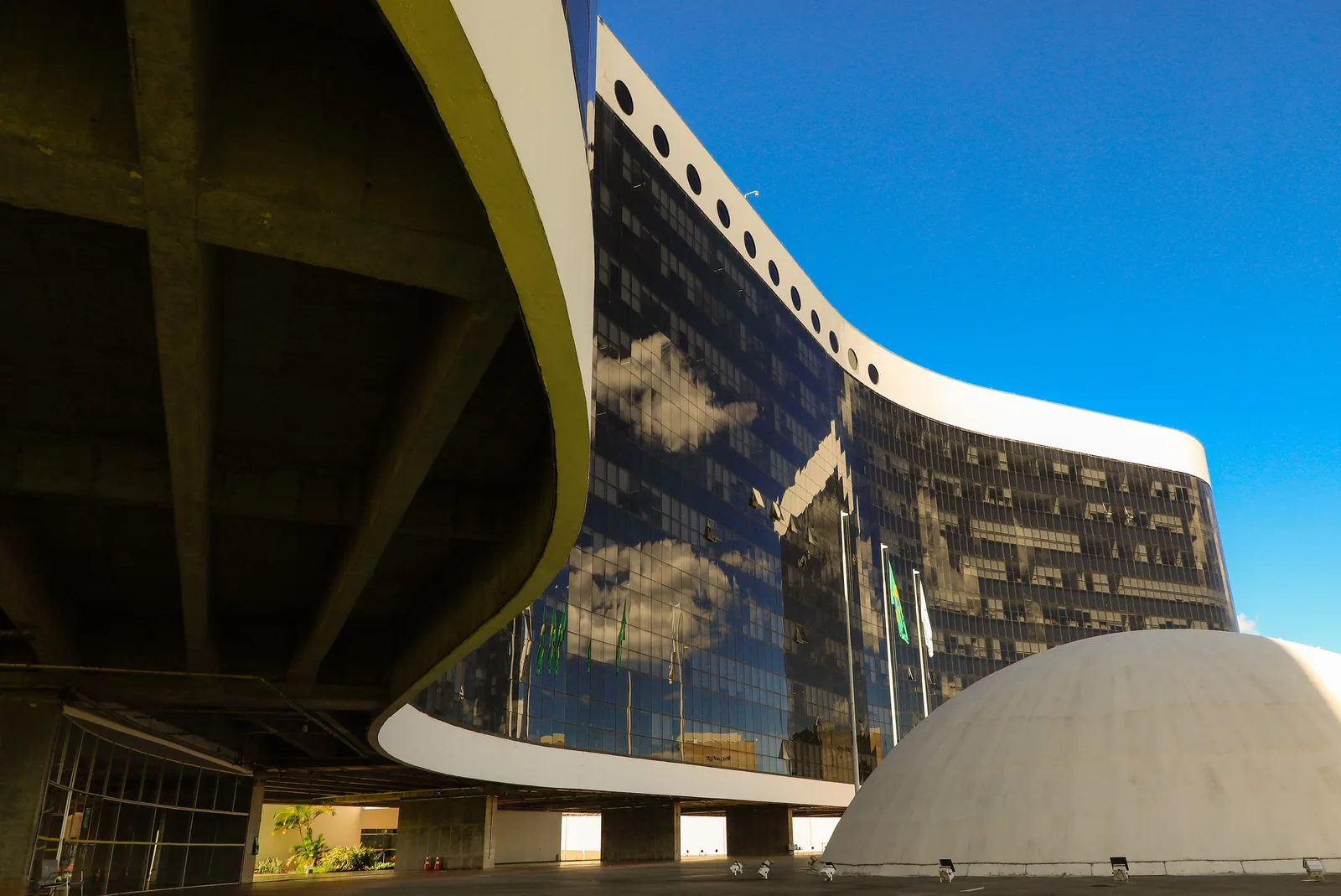 TSE lança ferramentas contra violência política de gênero e reúne 177 processos