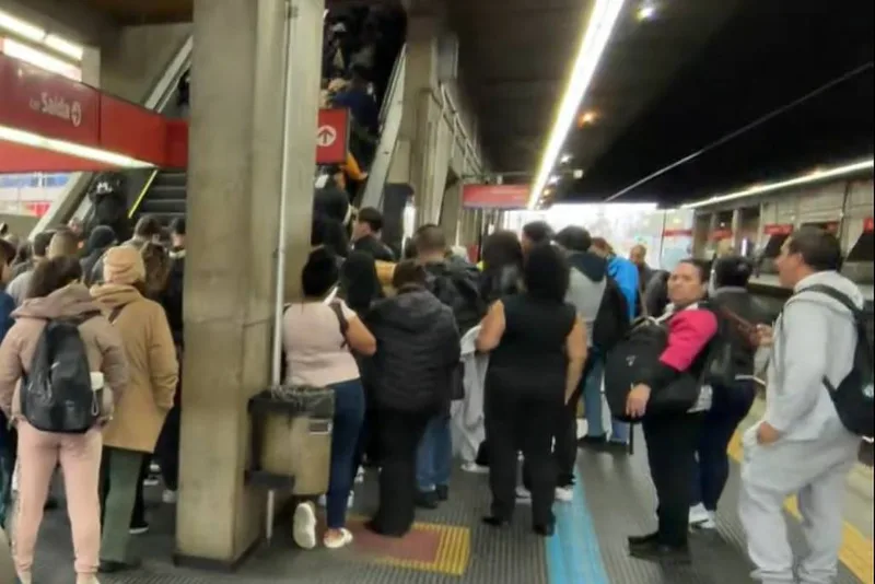 CPTM recolhe trem com defeito e altera operação entre Brás e Engenheiro Goulart