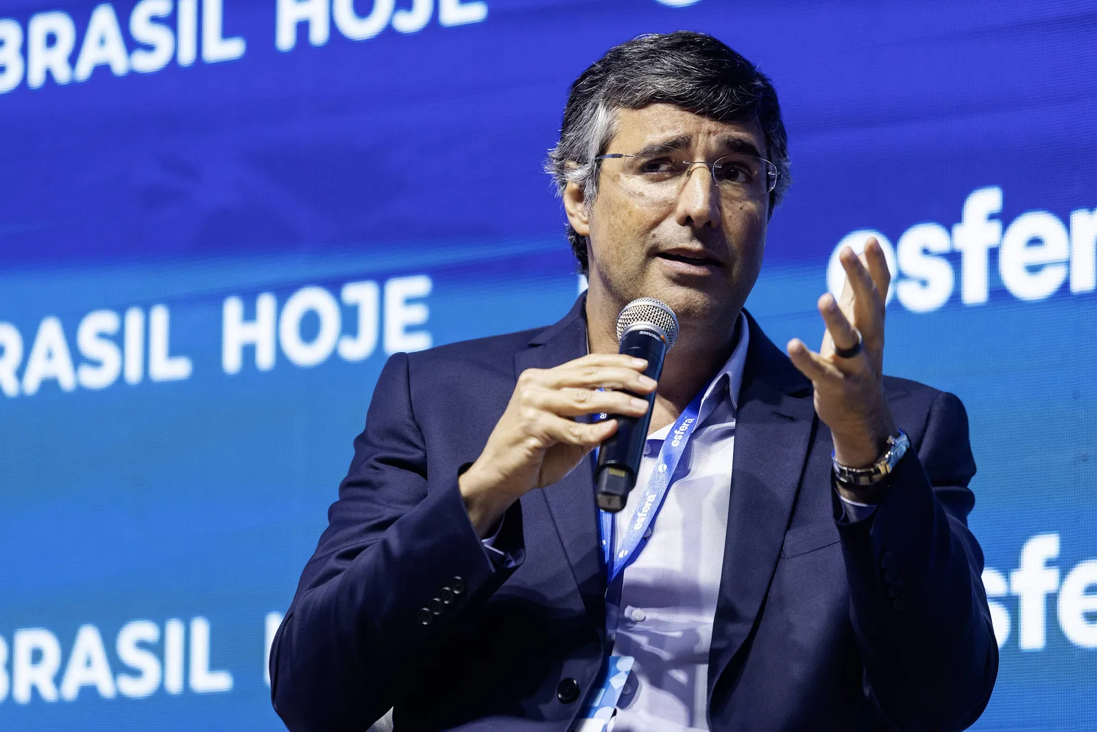 Esteves defende revisão de títulos isentos para ampliar arrecadação