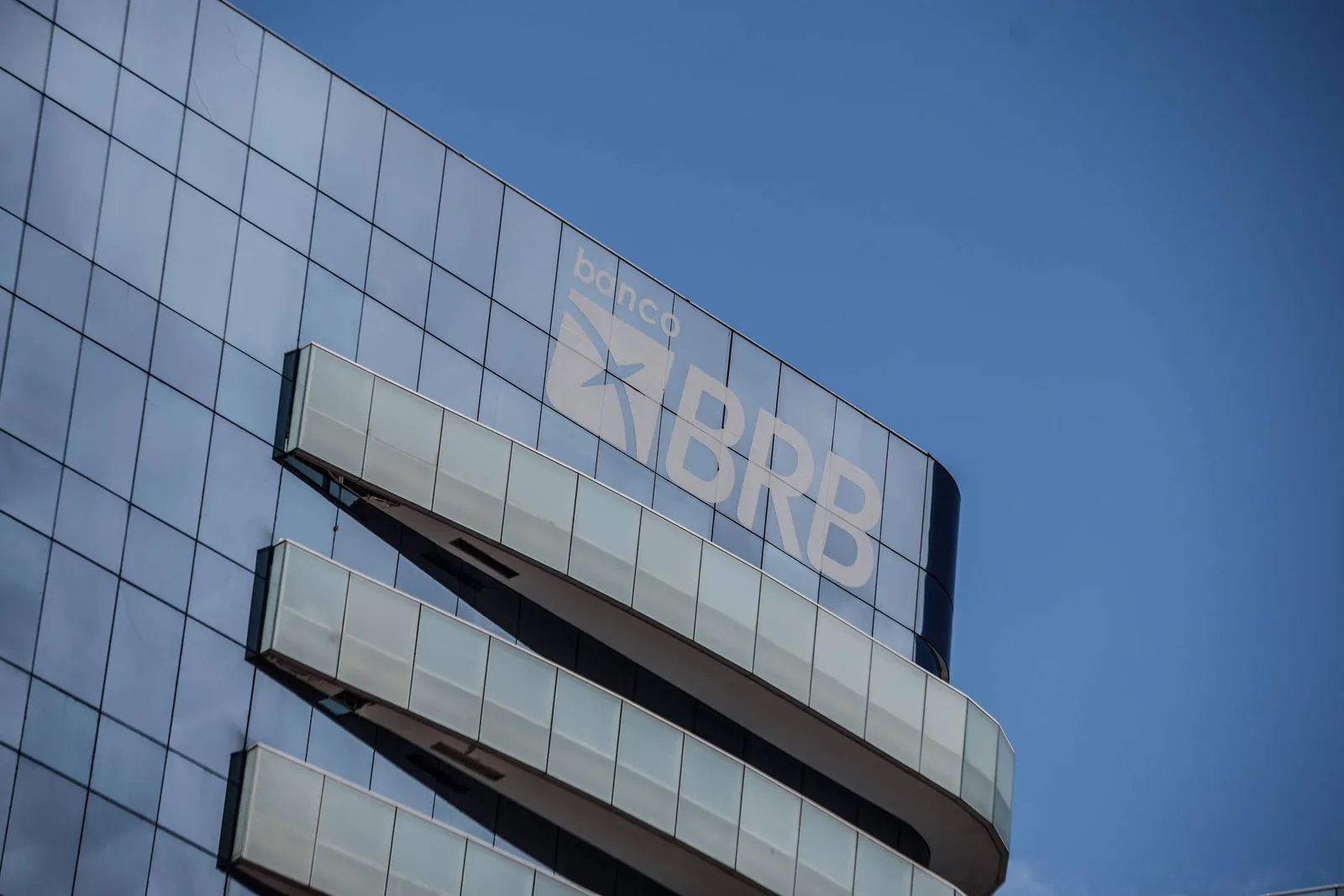 Acordo do BRB prevê proteção a salários e empregos após mudança de controle