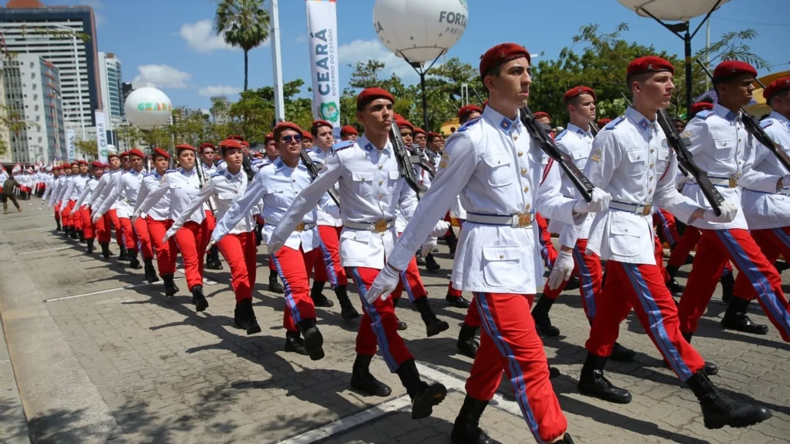 Operação de trânsito em Fortaleza segue até as 13h após desfile de 7 de Setembro
