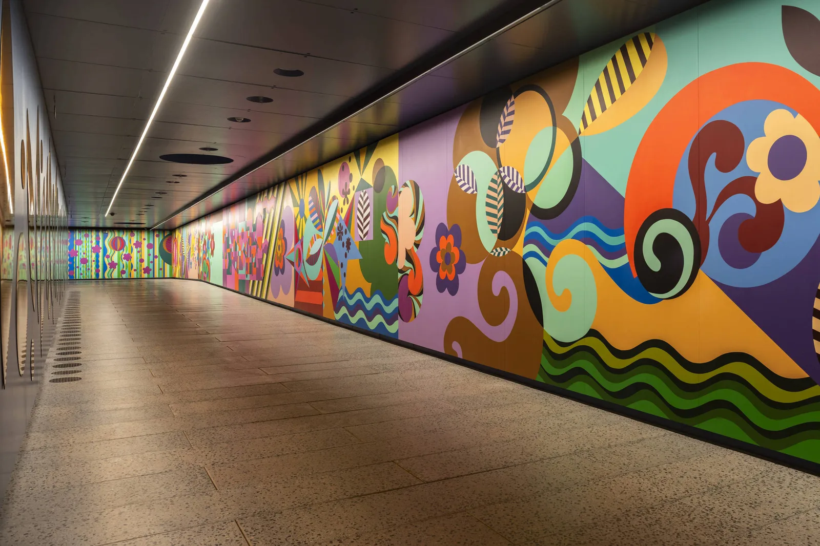 Masp apresenta obra de 98 metros em túnel da avenida Paulista
