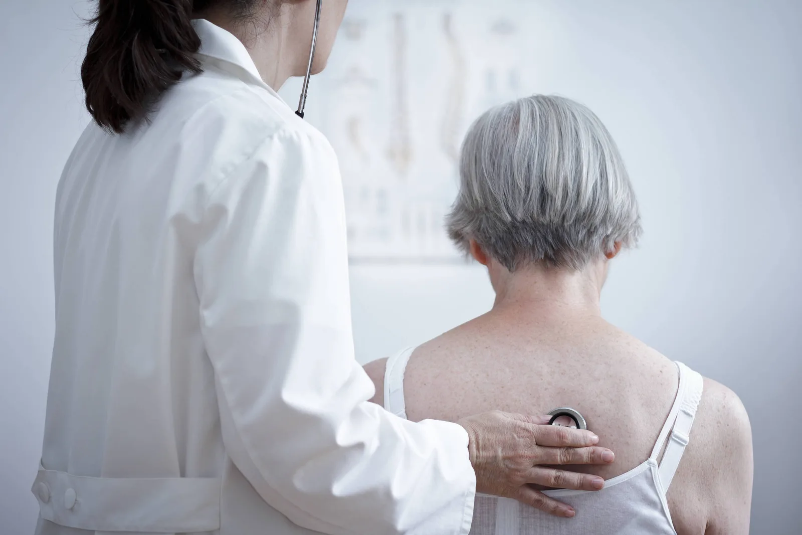 Base das diretrizes para pneumonia grave tem pouca presença de países pobres