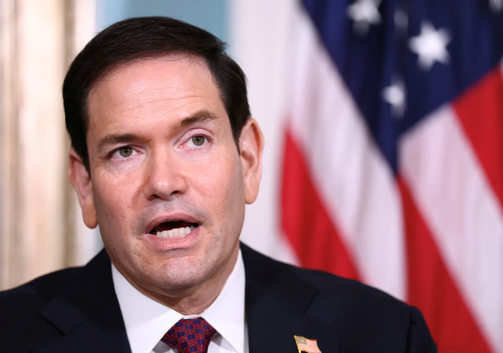 Democratas pedem a Rubio compromisso dos EUA com resultado eleitoral no Brasil