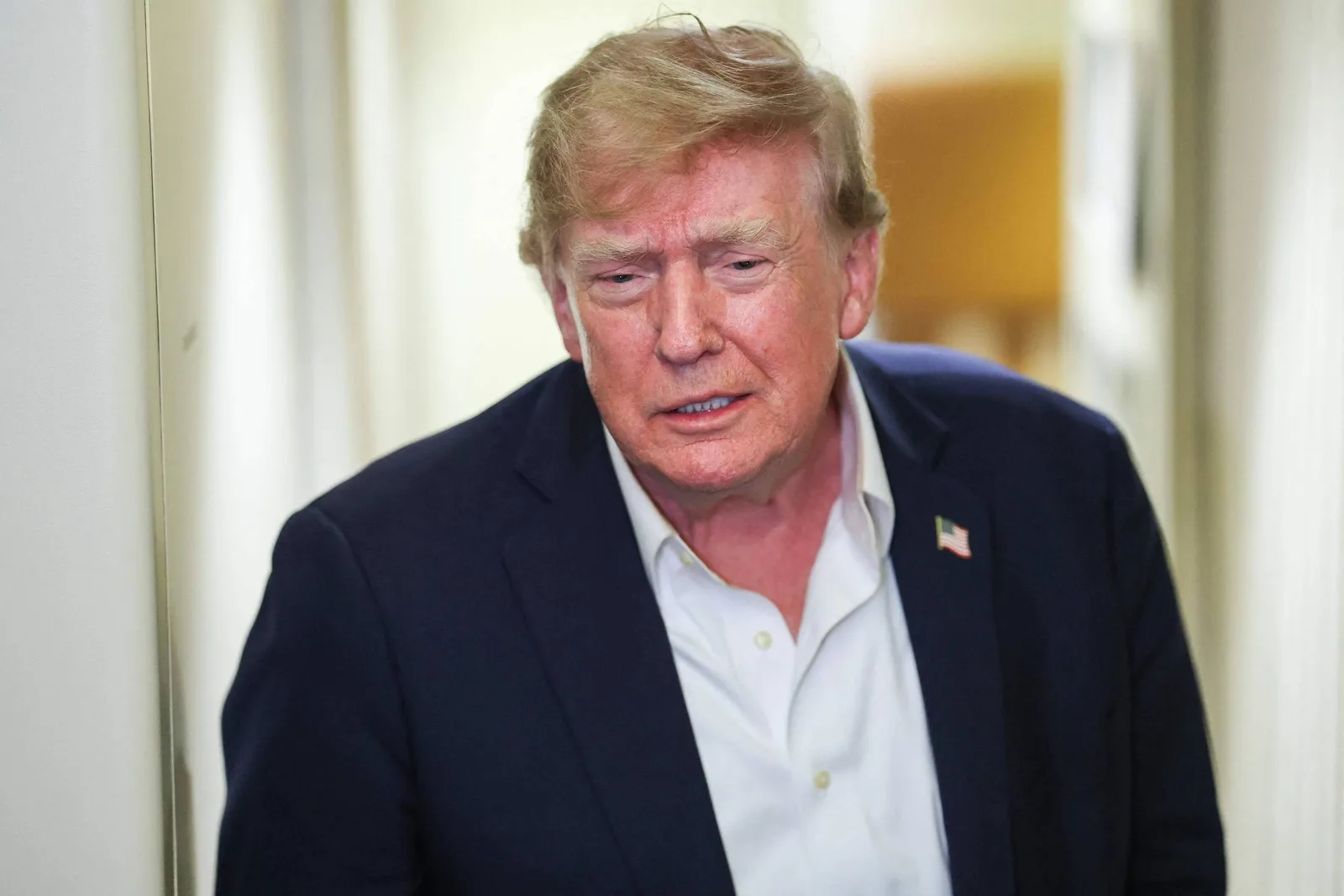 Trump rejeita apelos por freio na IA e defende controle já existente nos EUA