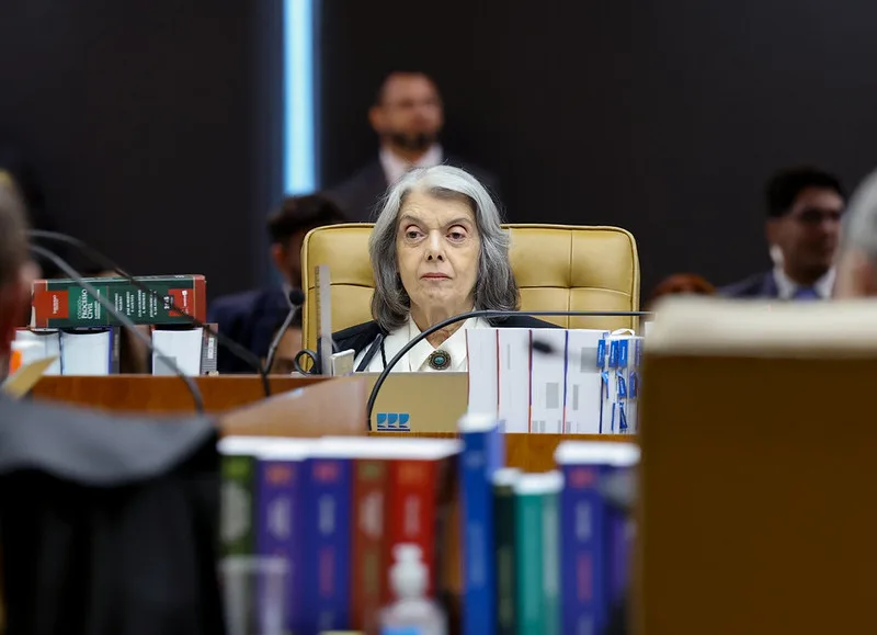 Cármen Lúcia critica exposição de procedimentos ligados ao caso Master