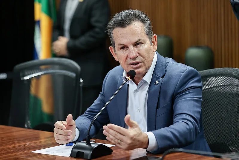 PEC da escala 6x1 avança no Senado enquanto Mendes defende jornadas mais longas