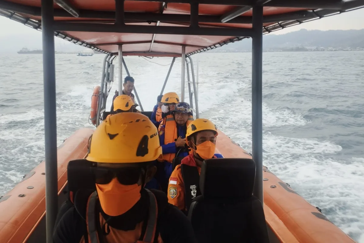 Oito pessoas desaparecem no mar a caminho de Anak Krakatau