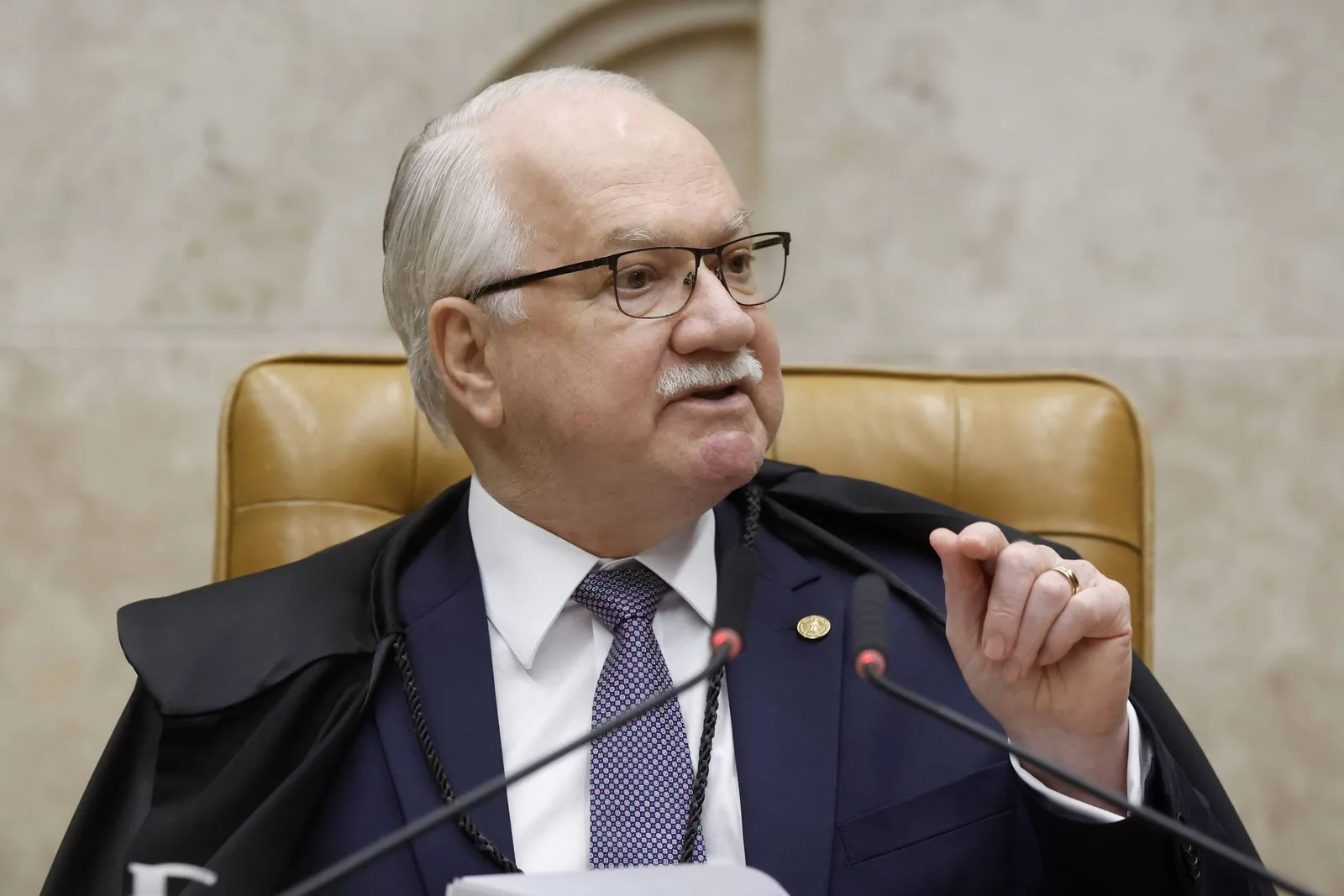 Fachin pede à PF dados sobre custódia de celular de Vorcaro