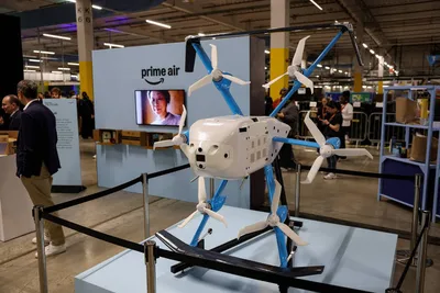 Richardson debate ruído e privacidade com expansão das entregas por drones