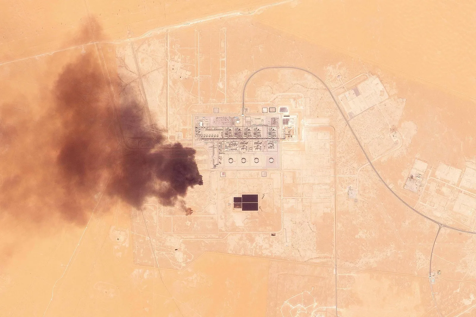 Combates no Iêmen ampliam disputa pelo estreito de Bab el-Mandeb