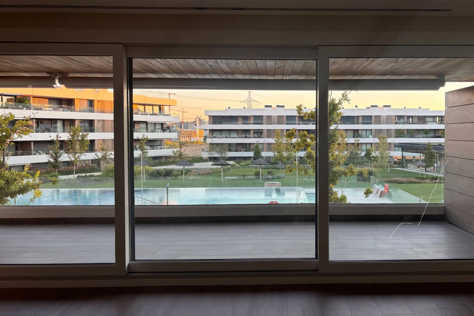 Residencial onde vive filho de Lula na Espanha tem spa e tirolesa