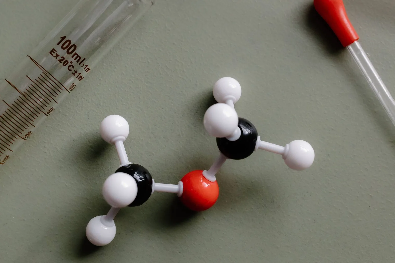 IA explicável ajuda a identificar peptídeos com potencial antioxidante