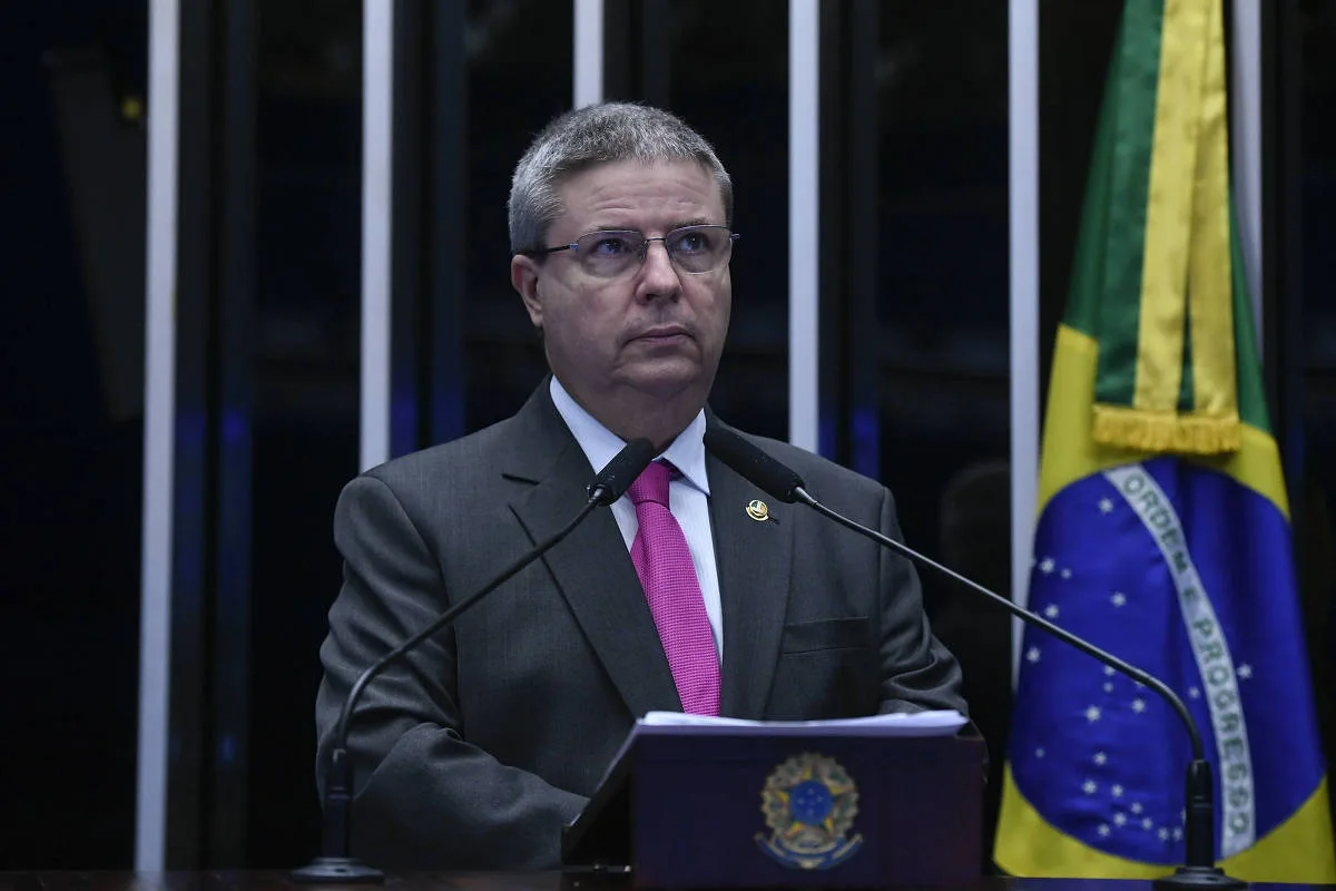 TCU exige projeção da dívida pelo piso da meta fiscal