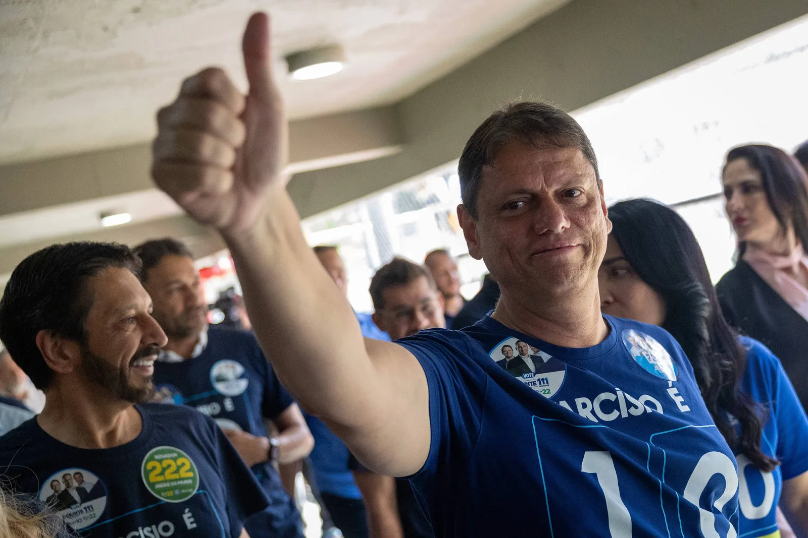Tarcísio projeta força do Republicanos e cita apoio a Flávio Bolsonaro