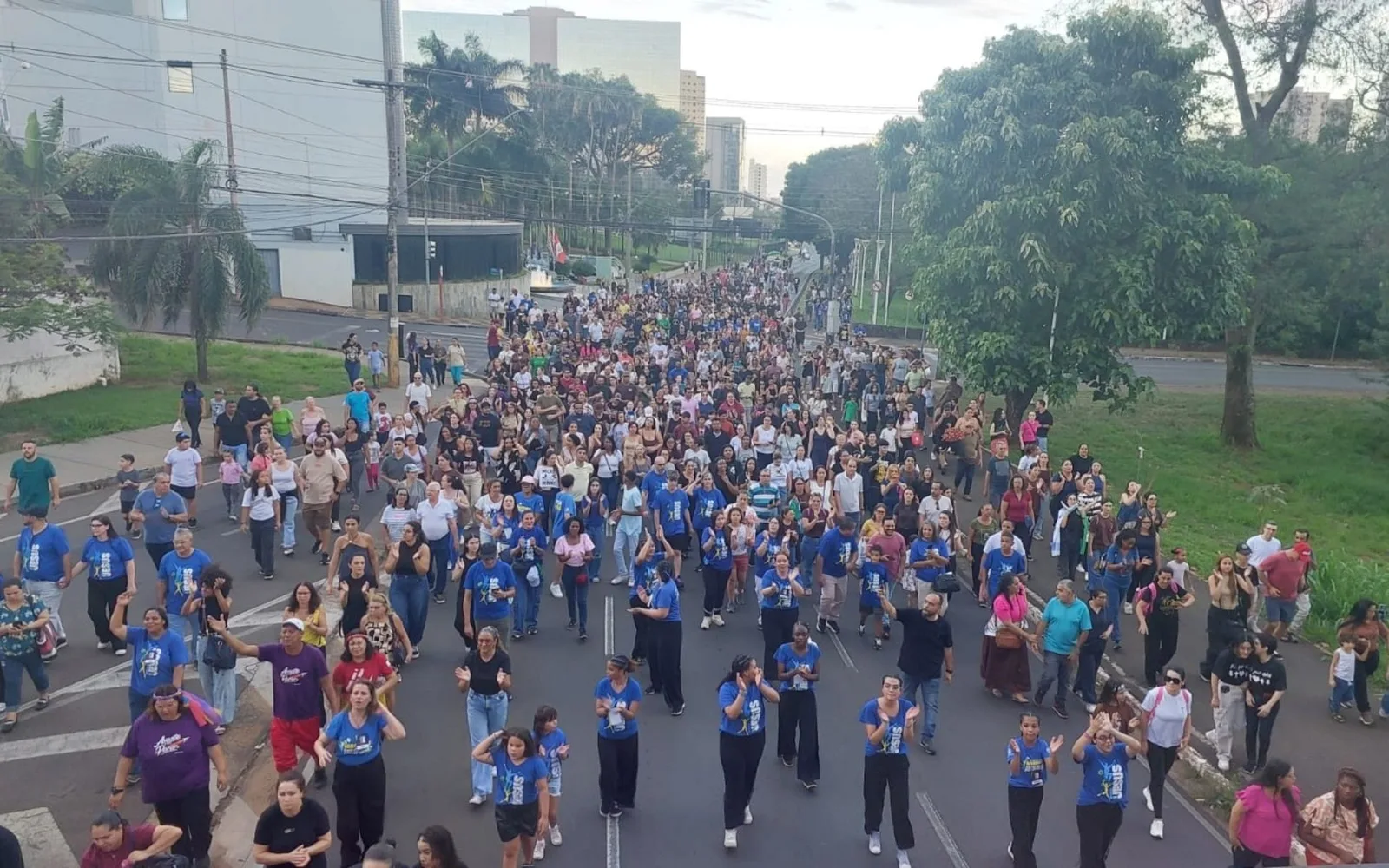 Marcha para Jesus reúne fiéis e atrações gospel em São José do Rio Preto