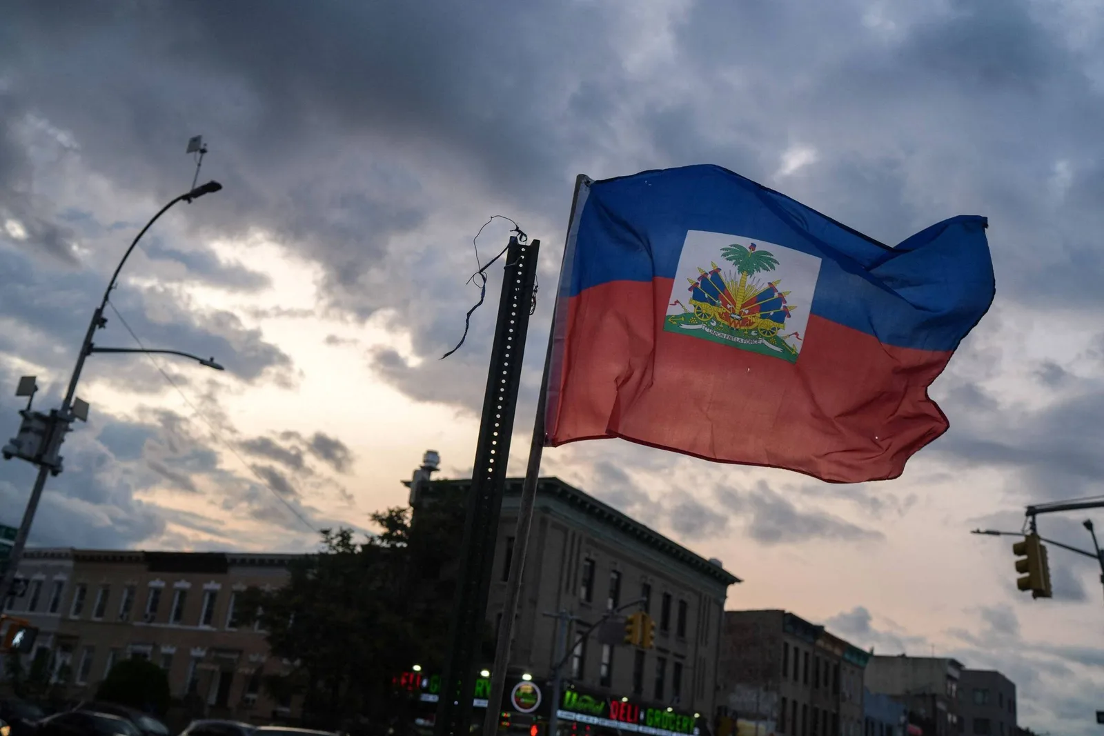Família haitiana é enviada ao Haiti com filho brasileiro nascido em 2021
