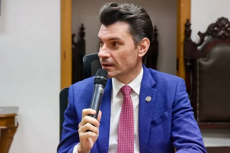 MP de Santa Catarina cobra R$ 795 mil de ex-chefe da Polícia Civil