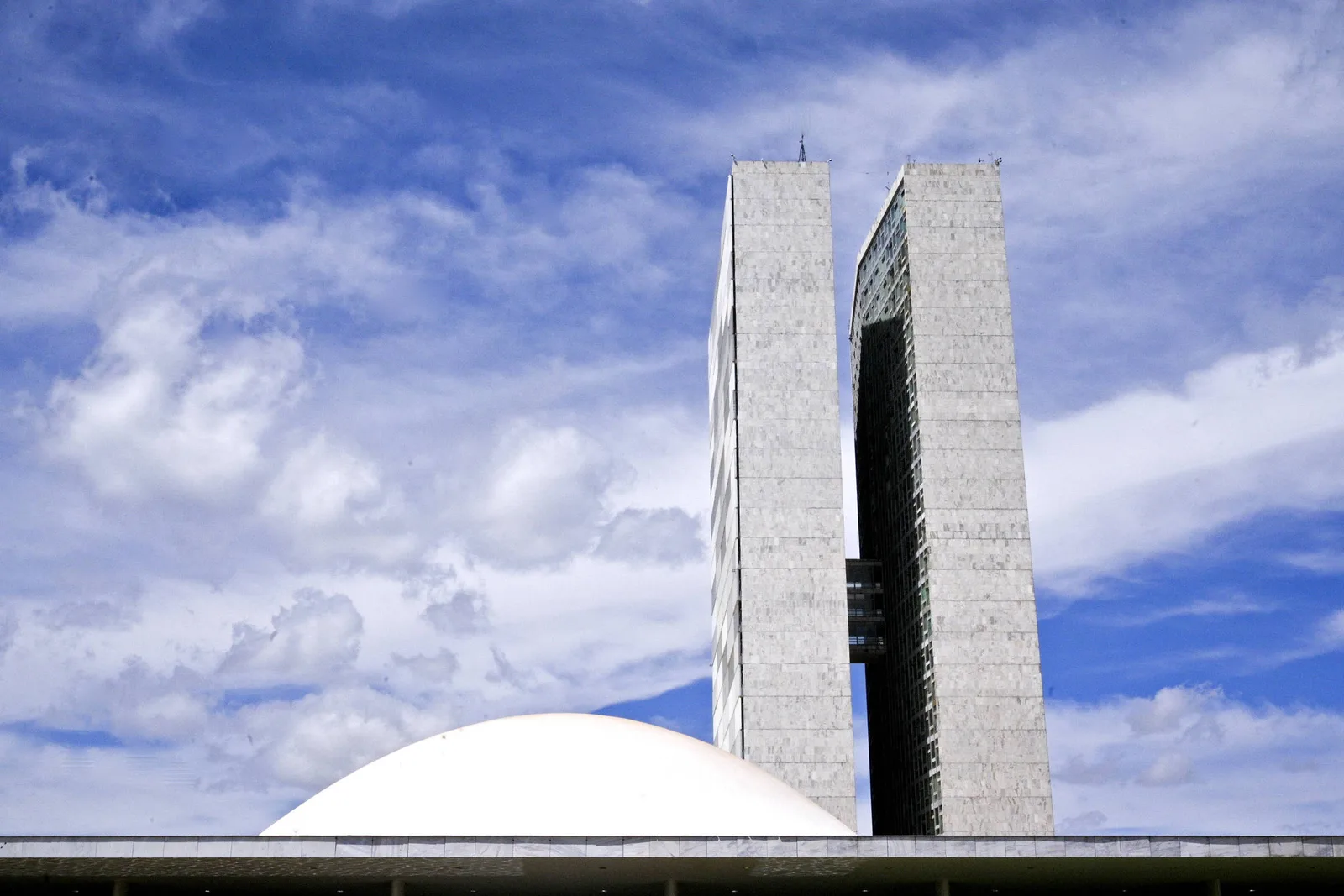 Lista reúne perfis variados na disputa por uma vaga de deputado federal em São Paulo