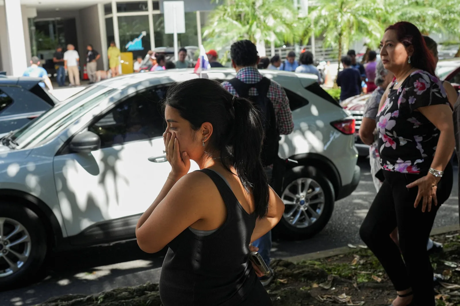 Tremor no Panamá faz cabos de ponte oscilarem e fecha aeroporto da capital