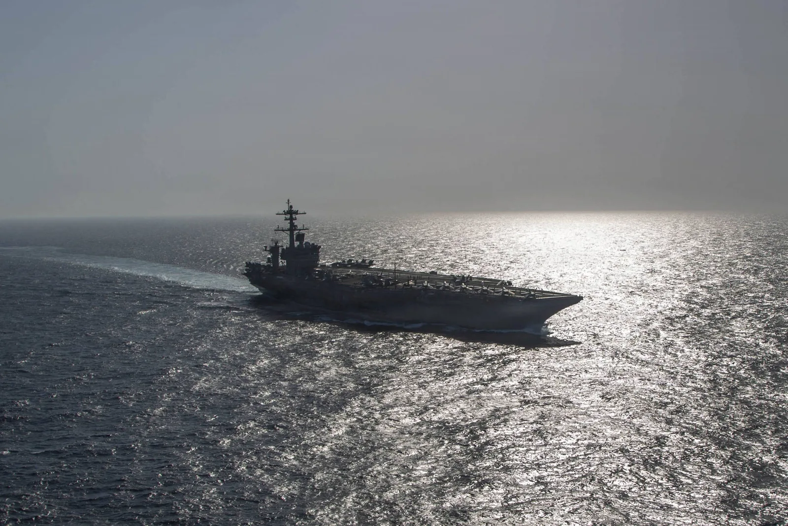 Casos de saúde mental são registrados entre militares do USS Abraham Lincoln