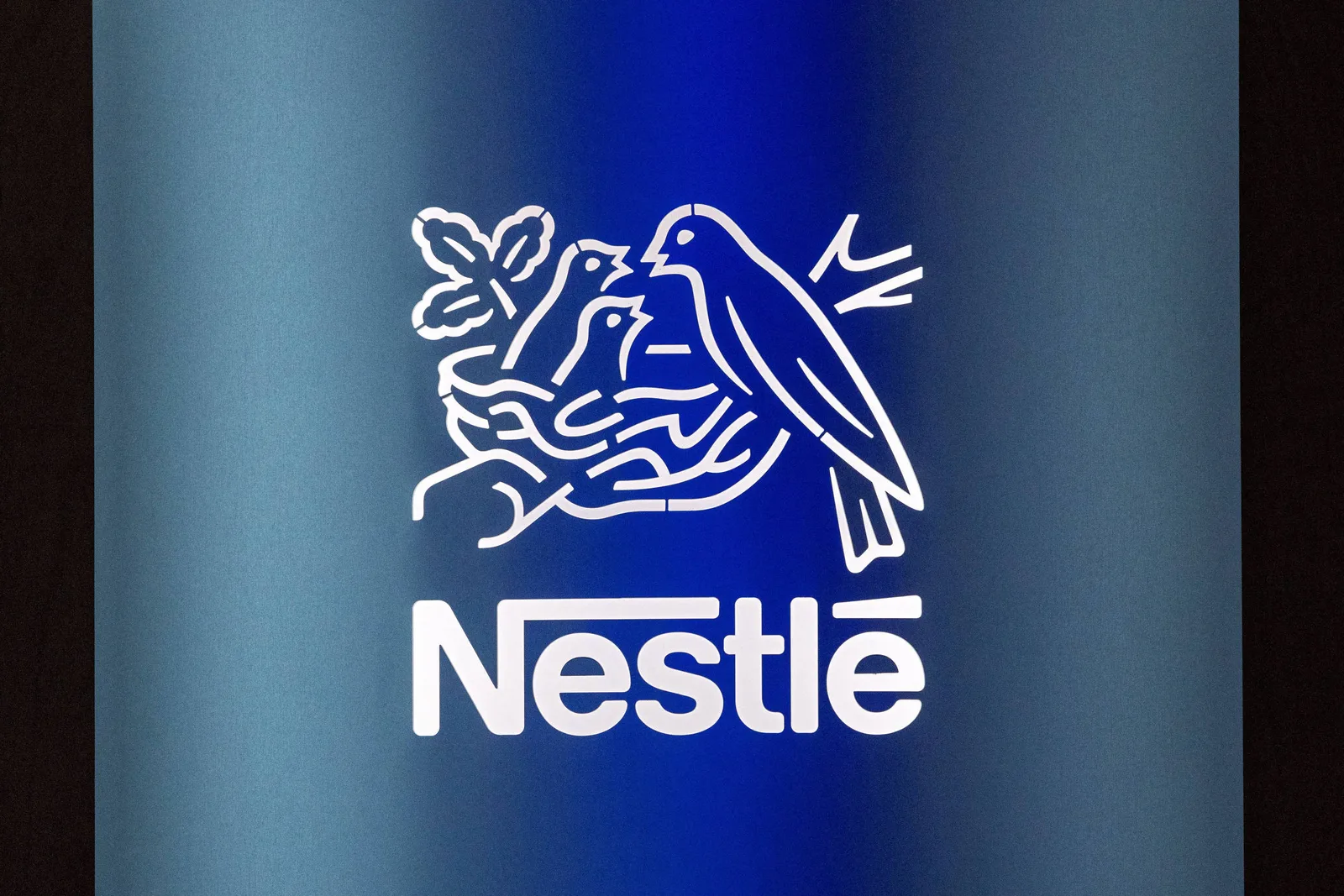 Nestlé eleva preços e reformula produtos diante do aumento de custos