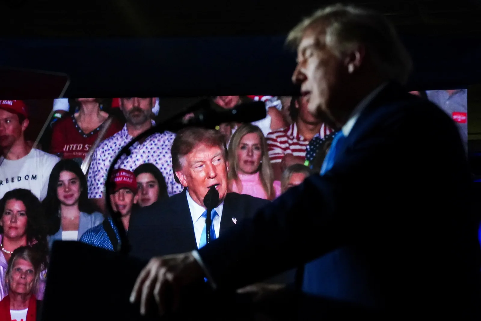 Críticas crescem após Trump mencionar cidades da Califórnia em fala sobre guerra