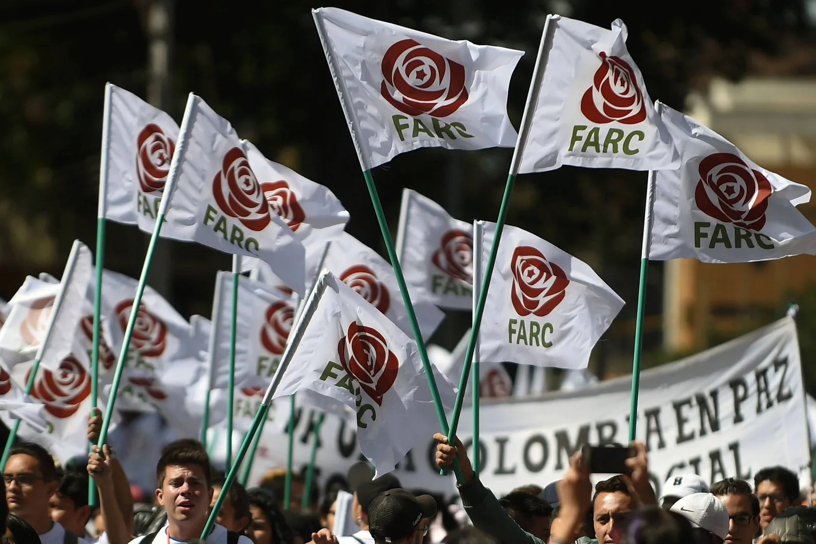 Comunes fica fora do Congresso, mas ex-guerrilheiro vê legado político do acordo colombiano
