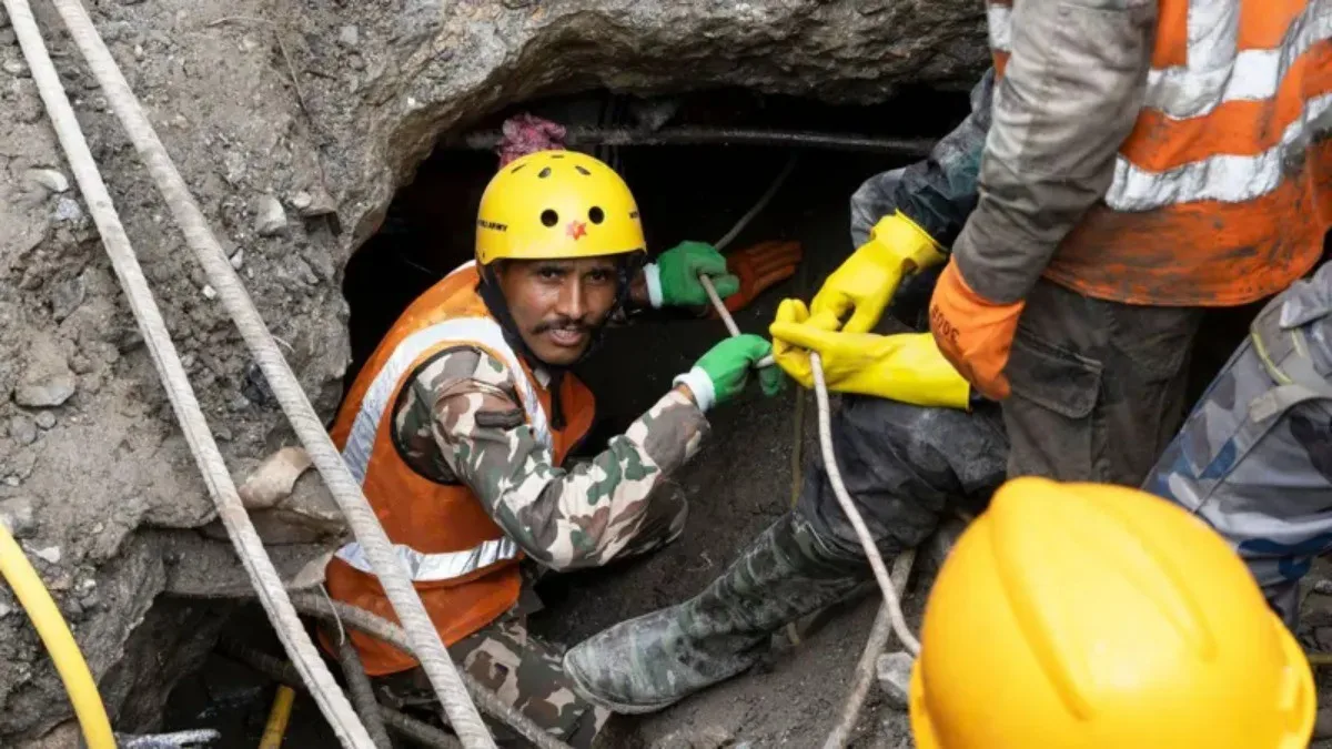 Resgate no Nepal avança após equipe ouvir vozes em túnel inundado