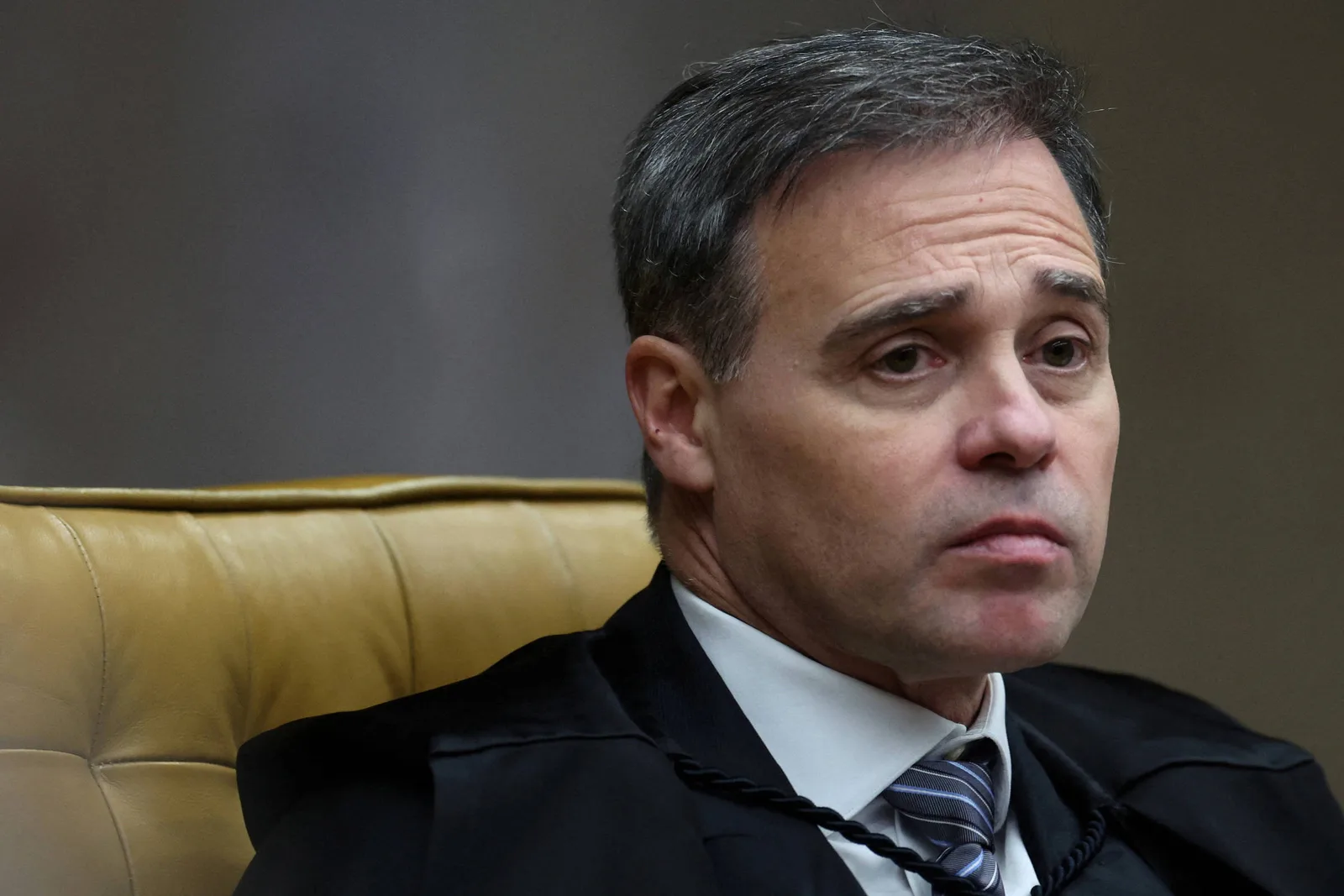 Mendonça rejeita acesso integral a celular de Vorcaro antes de julgamento no STF