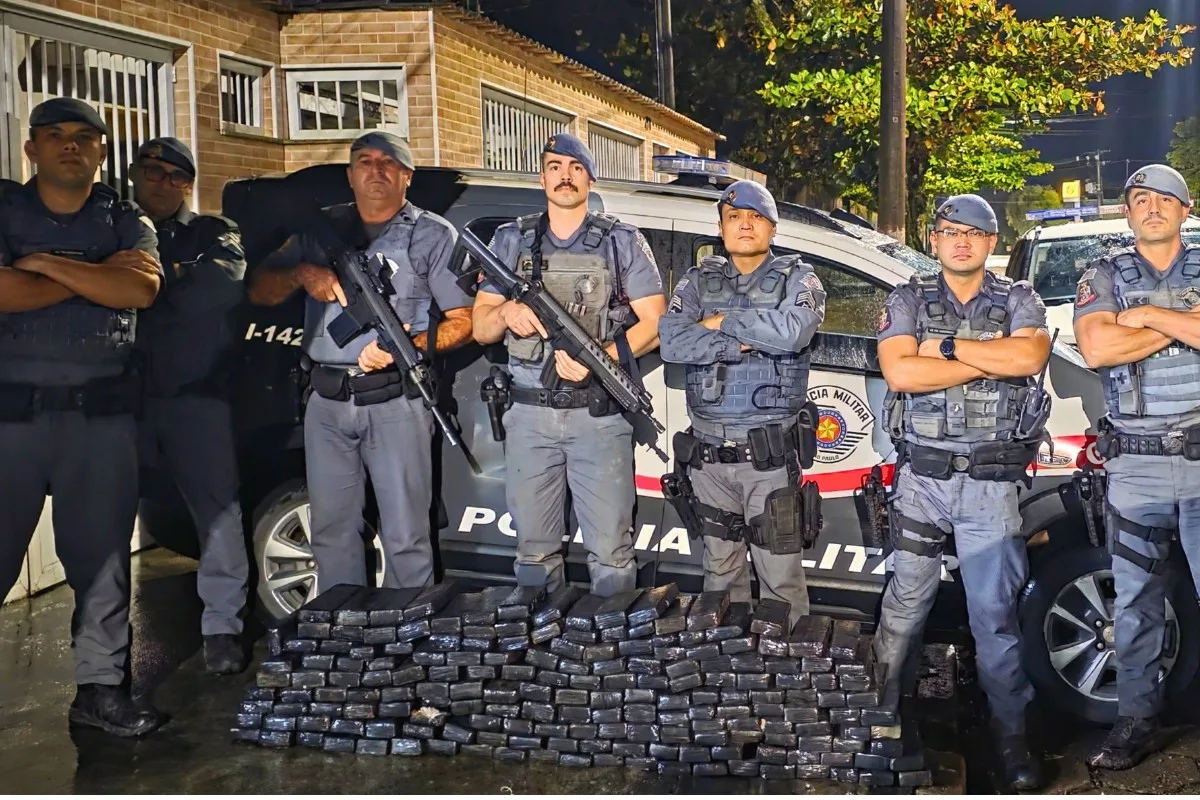 Polícia prende mulher com 150,6 kg de maconha em Cajati