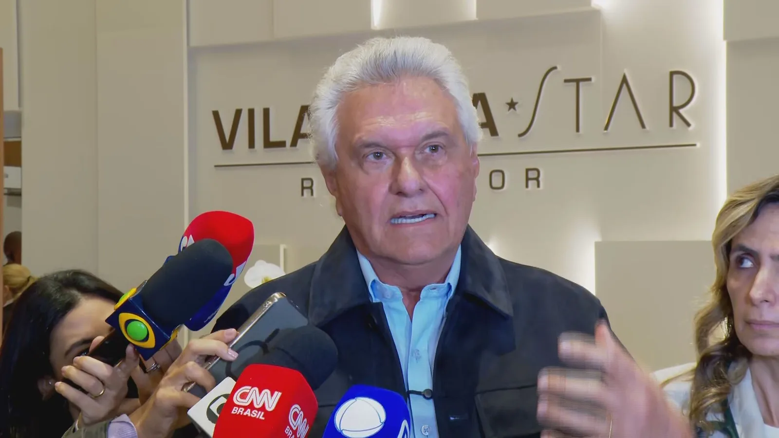 Ronaldo Caiado recebe alta após pneumonia e reduz agenda de campanha