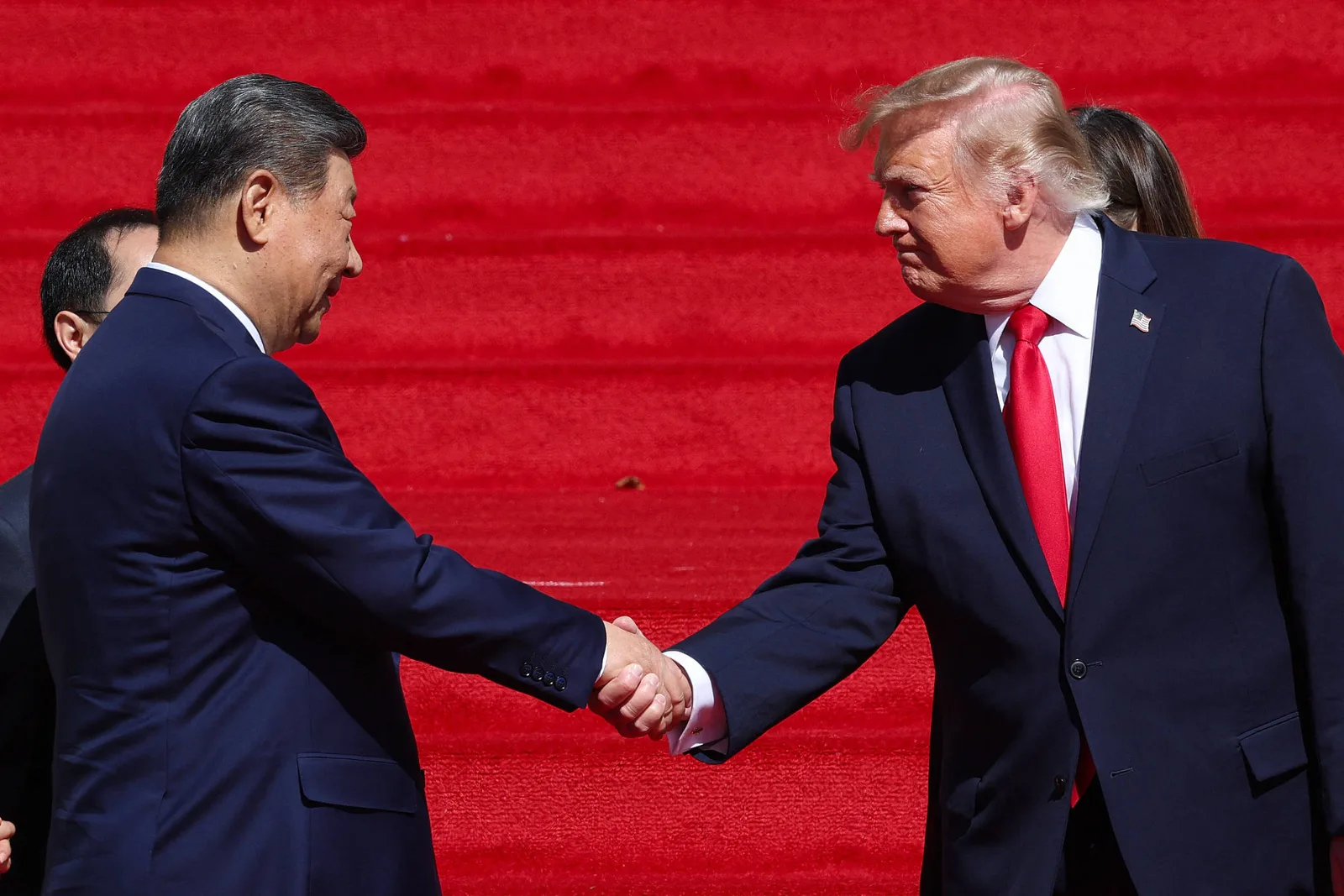 Washington e Pequim criam canal para tratar de riscos e benefícios da IA