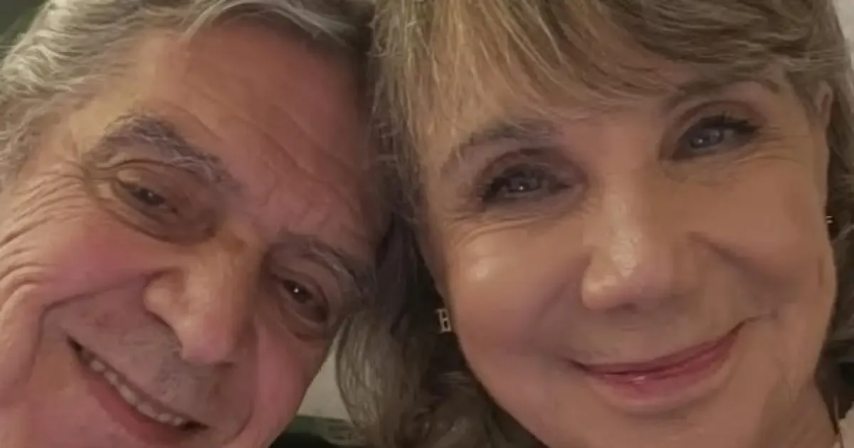 Sylvia Massari recebe joia produzida com cinzas de Guto Graça Mello