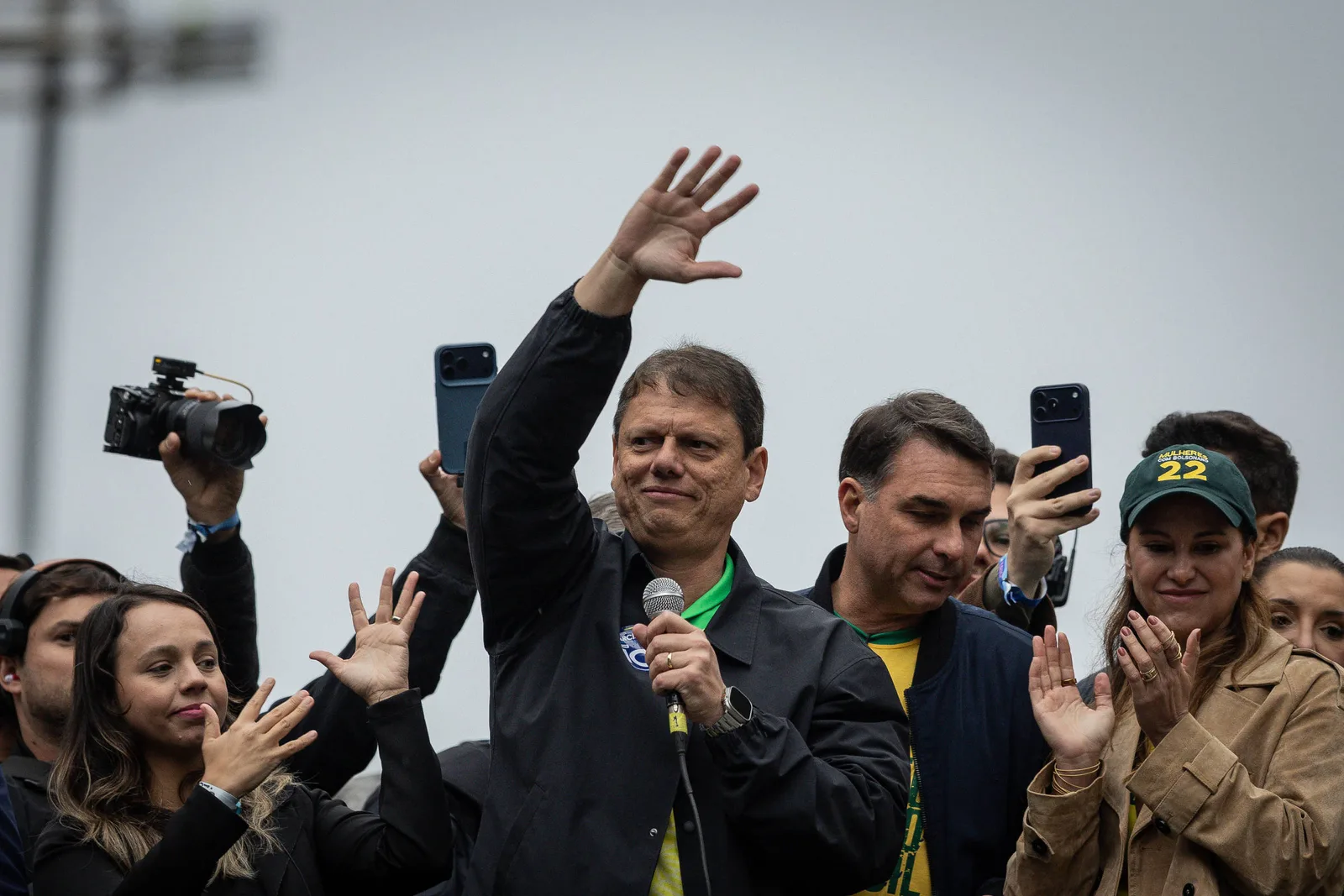 Tarcísio pede resposta institucional do Senado e do STF sobre crise envolvendo Moraes