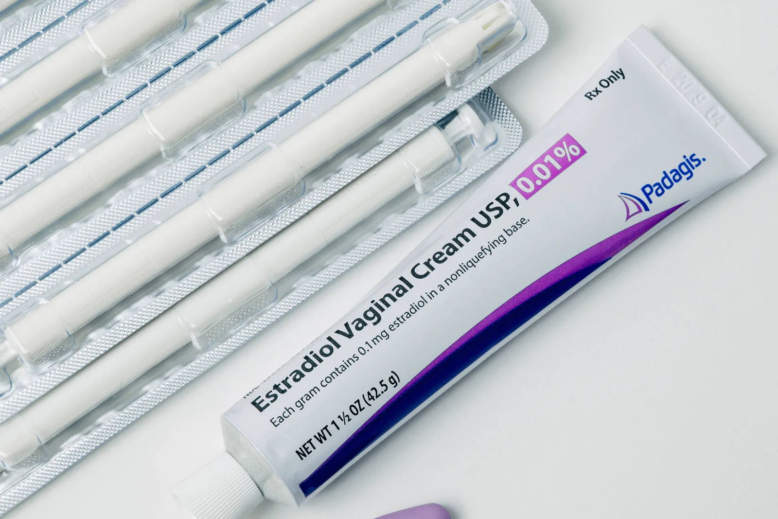 Estrogênio vaginal reduz sintomas urinários e tem pouca absorção pelo sangue