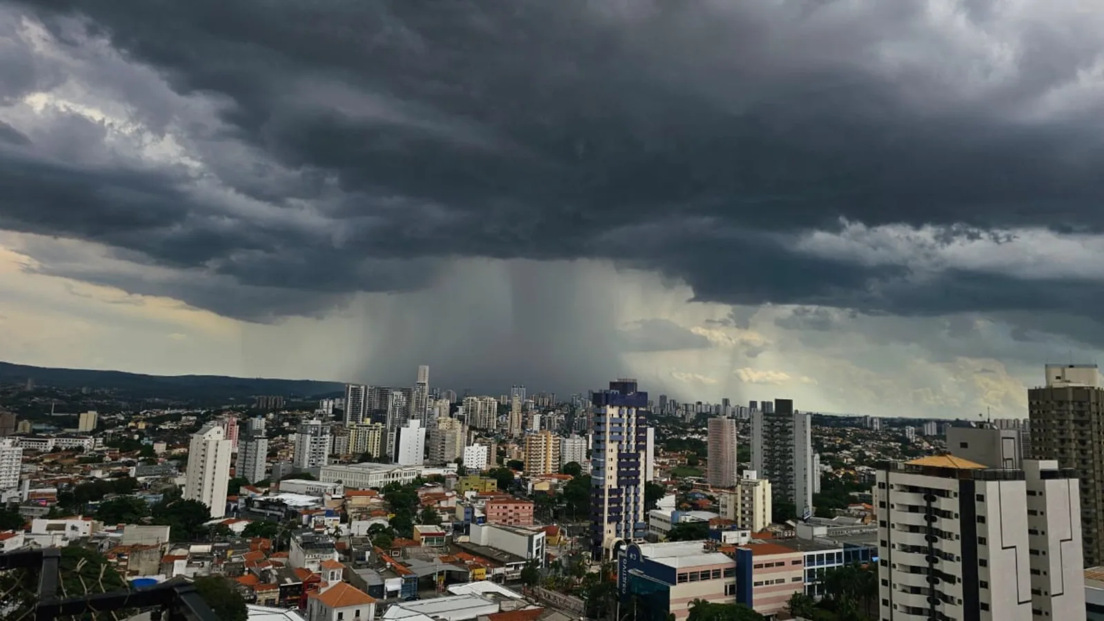 Sorocaba e Jundiaí devem ter chuva e trovoadas no domingo de eleição